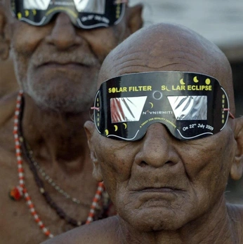 A cover of "moodboard 2" cluster. The owner is 6marta. The cluster consists of 19 elements.