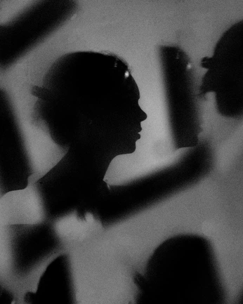 A cover of "Humans" cluster. The owner is martafgouveia. The cluster consists of 3 elements.