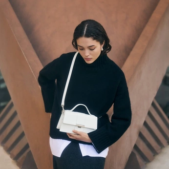 A cover of "Lancaster" cluster. The owner is yungpoupy. The cluster consists of 81 elements.