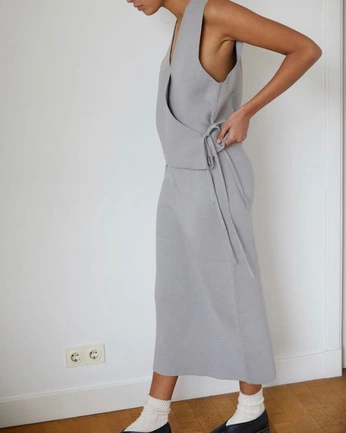 A cover of "Greyscale" cluster. The owner is colourjo. The cluster consists of 4 elements.