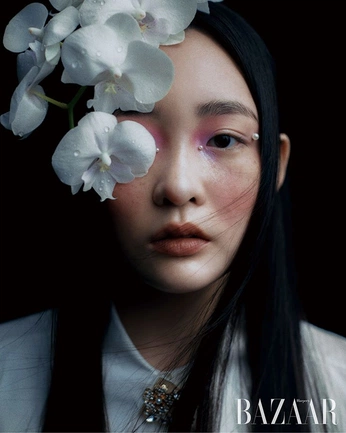 A cover of "Portraits" cluster. The owner is ad.hry. The cluster consists of 7 elements.