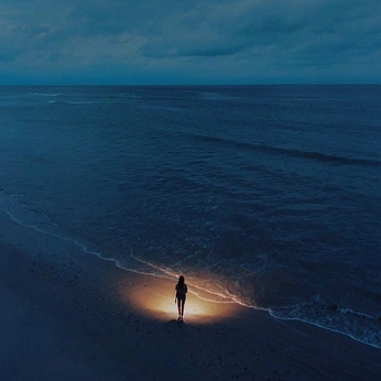 A cover of "Existential drifts" cluster. The owner is humain. The cluster description is "Abstract thoughts, human paradox, identity friction". The cluster consists of 38 elements.