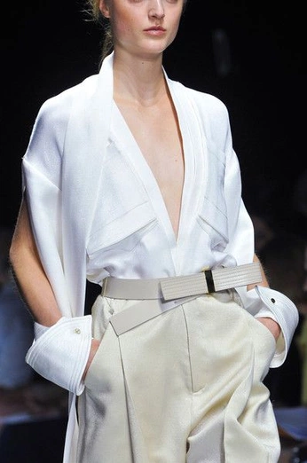 A cover of "Book Event Looks" cluster. The owner is kariferrell. The cluster consists of 4 elements.