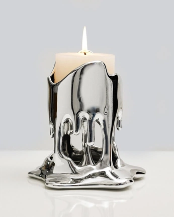 A cover of "melt" cluster. The owner is camilaac. The cluster consists of 4 elements.