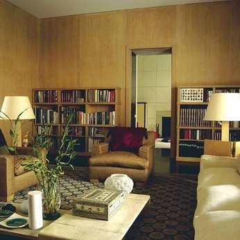 A cover of "b o n j o u r" cluster. The owner is huntee. The cluster consists of 202 elements.