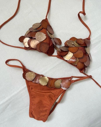 A cover of "fashion" cluster. The owner is leahlawdermilk. The cluster consists of 3 elements.