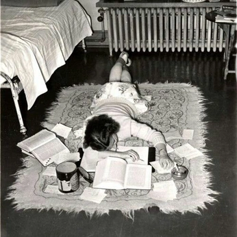 A cover of "Apartment" cluster. The owner is cedarrobin. The cluster consists of 4 elements.