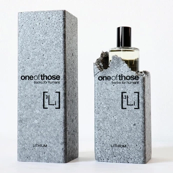 A cover of "parfum packaging" cluster. The owner is yannicschryber. The cluster consists of 9 elements.