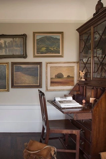 A cover of "Writing Nook" cluster. The owner is amkae. The cluster consists of 19 elements.