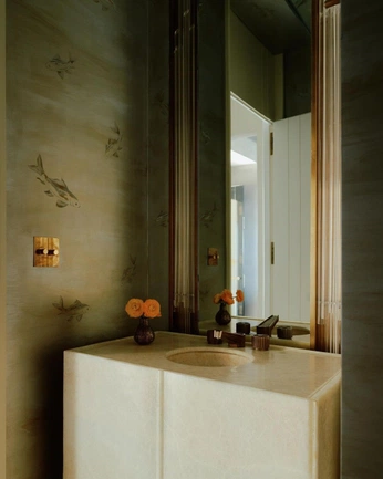 A cover of "Decor" cluster. The owner is victoriabeukers. The cluster consists of 4 elements.