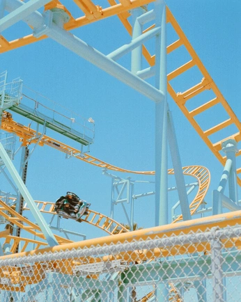 A cover of "Montagnes russes" cluster. The owner is annelised. The cluster consists of 21 elements.