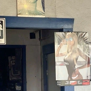 A cover of "capture" cluster. The owner is xprmental. The cluster consists of 213 elements.