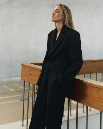 A cover of "Vlada's Shooting" cluster. The owner is syttelf. The cluster consists of 39 elements.