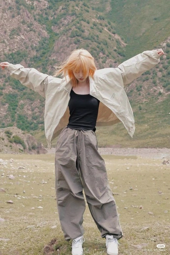 A cover of "Fashion" cluster. The owner is krumbyte. The cluster consists of 1 element.