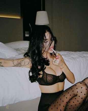 A cover of "Aesthetics" cluster. The owner is xeflux. The cluster consists of 83 elements.