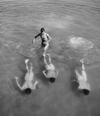 A cover of "still" cluster. The owner is leonit. The cluster consists of 87 elements.