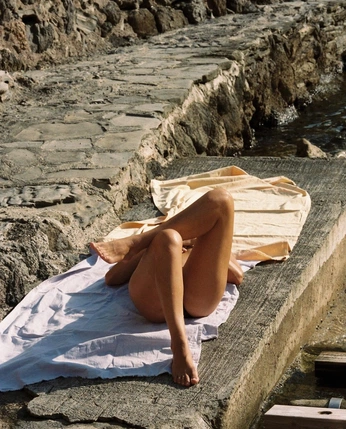 A cover of "Leasure" cluster. The owner is annickvibes. The cluster consists of 1 element.