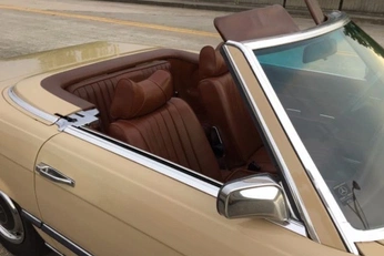 A cover of "Vroom" cluster. The owner is rawan. The cluster consists of 7 elements.