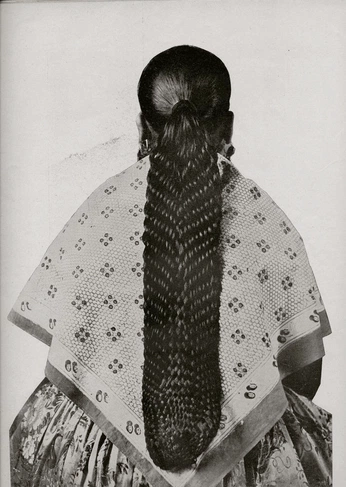 A cover of "culture" cluster. The owner is taegerim. The cluster consists of 2 elements.