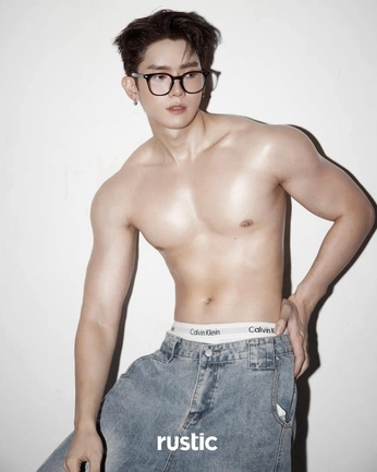 A cover of "saved" cluster. The owner is huytit. The cluster consists of 2 elements.