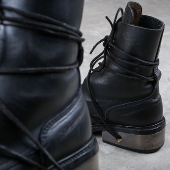 A cover of "ivy" cluster. The owner is swimcap. The cluster consists of 16 elements.