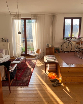 A cover of "-home-2025" cluster. The owner is ombeline. The cluster consists of 16 elements.