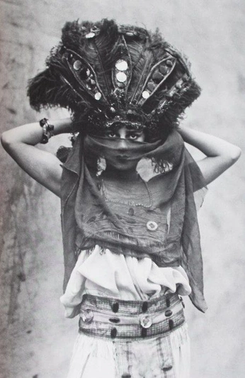 A cover of "Kind Thread project" cluster. The owner is aaliyahmortaz. The cluster consists of 48 elements.