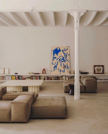 A cover of "Hobbit Chic" cluster. The owner is zolzayadesigns. The cluster consists of 16 elements.