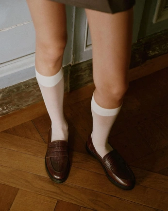 A cover of "Merchant + Scholar" cluster. The owner is rairay. The cluster consists of 2 elements.