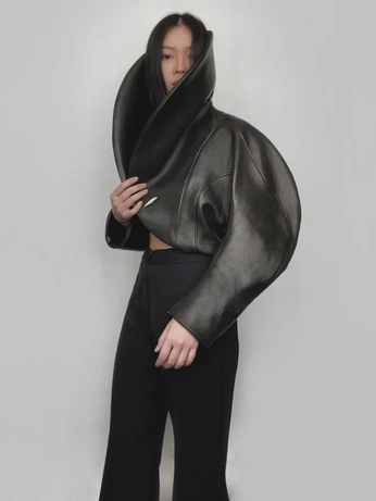 A cover of "Volumes" cluster. The owner is lilouli. The cluster consists of 8 elements.