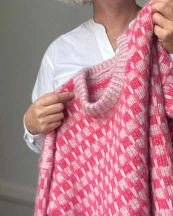 A cover of "RICH AND ROYAL" cluster. The owner is maja.trk. The cluster consists of 6 elements.