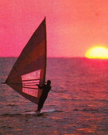 A cover of "Distant Journey" cluster. The owner is infinitestills. The cluster consists of 2 elements.