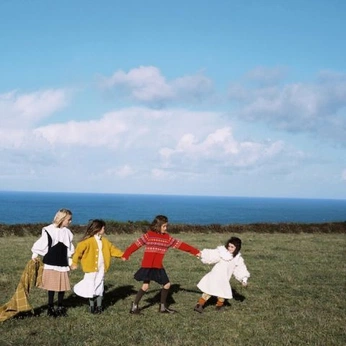 A cover of "Swap HK" cluster. The owner is davidpaulicek. The cluster consists of 330 elements.