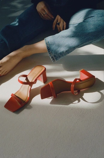 A cover of "~To Be And To Not Be~" cluster. The owner is cheyblackmore. The cluster consists of 21 elements.