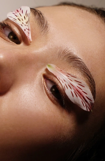 A cover of "Shooting 7 look" cluster. The owner is alessia.leoncini. The cluster consists of 3 elements.