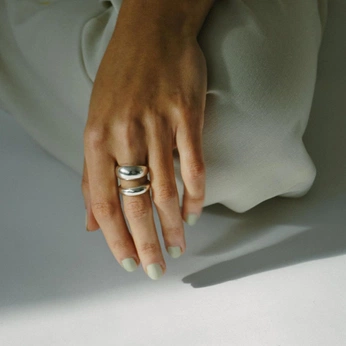 A cover of "jewelry shots" cluster. The owner is saachip. The cluster consists of 14 elements.