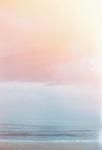 A cover of "SUMMER" cluster. The owner is airpainter. The cluster consists of 189 elements.