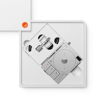 A cover of "Cool Tech" cluster. The owner is axiomcreative. The cluster consists of 26 elements.