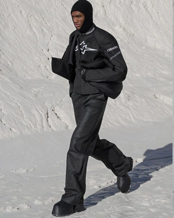 A cover of "f/w fashion" cluster. The owner is micahxiii. The cluster consists of 68 elements.