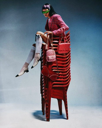 A cover of "studio" cluster. The owner is ashleybatz. The cluster consists of 13 elements.