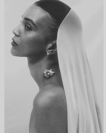 A cover of "Cabo makeup" cluster. The owner is andreaperez. The cluster consists of 2 elements.