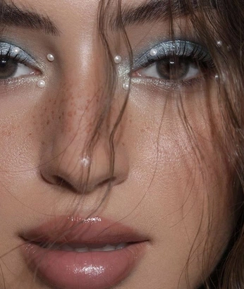 A cover of "makeup" cluster. The owner is purpa. The cluster consists of 5 elements.