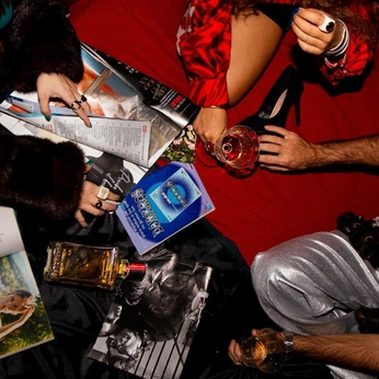 A cover of "socials" cluster. The owner is nanama. The cluster consists of 8 elements.