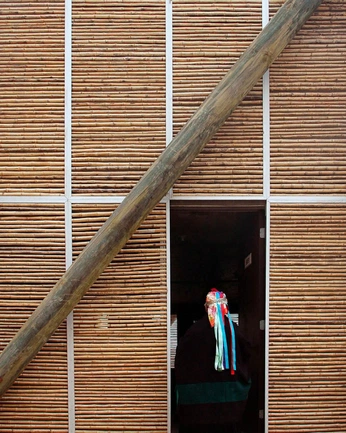 A cover of "Arch" cluster. The owner is thesensorymag. The cluster consists of 13 elements.