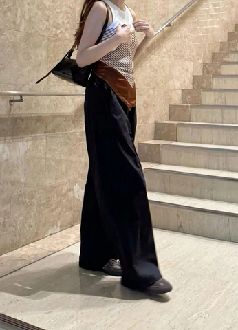 A cover of "Scarf" cluster. The owner is shahla.abd. The cluster consists of 1 element.