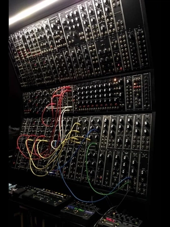 A cover of "Musical" cluster. The owner is baflow. The cluster consists of 2 elements.