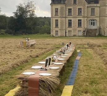 A cover of "2K25 EXHIBITION CONCEPT" cluster. The owner is etrehuma1n. The cluster consists of 4 elements.