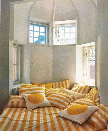 A cover of "Interior" cluster. The owner is wightwork. The cluster consists of 70 elements.