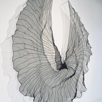 A cover of "textile inspiration" cluster. The owner is chrltt. The cluster consists of 47 elements.