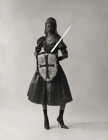 A cover of "weirdieval" cluster. The owner is bendecida. The cluster description is "fashion pieces inspired in the medieval age.". The cluster consists of 23 elements.